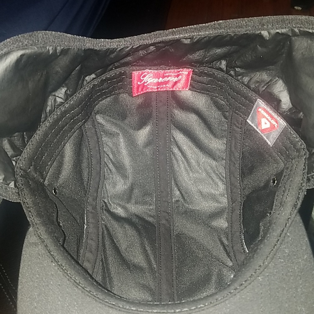 Supreme hat - Picture 3 of 3